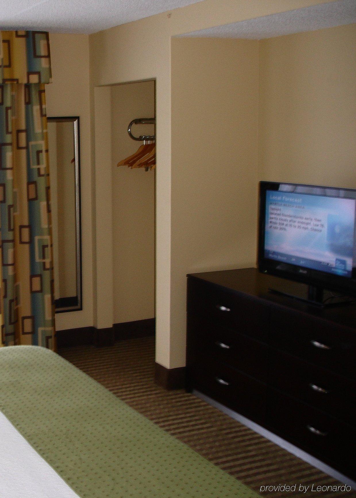 Holiday Inn Express North Myrtle Beach - Little River, An Ihg Hotel Room photo